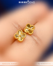 Load image into Gallery viewer, Gold Studs
