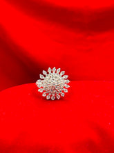 Load image into Gallery viewer, Glam Flower