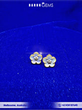 Load image into Gallery viewer, Gold Studs