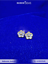 Load image into Gallery viewer, Gold Studs