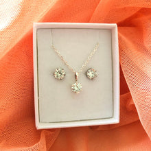 Load image into Gallery viewer, Moissanite