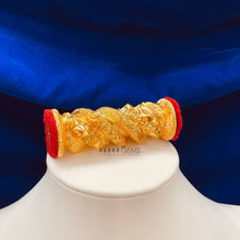 Load image into Gallery viewer, Maaili Tilhari (choose your potey)