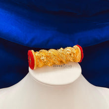 Load image into Gallery viewer, Maaili Tilhari (choose your potey)