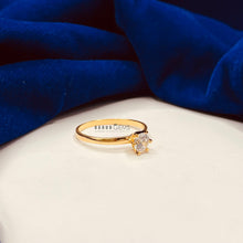 Load image into Gallery viewer, Stone Center Ring