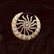 Load image into Gallery viewer, Luna