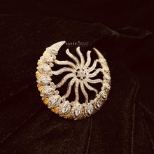 Load image into Gallery viewer, Luna