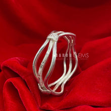 Load image into Gallery viewer, Swirl Bangle