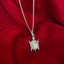 Load image into Gallery viewer, Silver Turtle Necklace