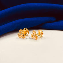 Load image into Gallery viewer, Gold Ear Studs
