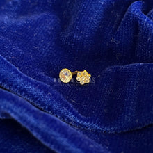 Load image into Gallery viewer, 8K Medium Nose Pins