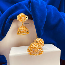 Load image into Gallery viewer, Gold Jhumka
