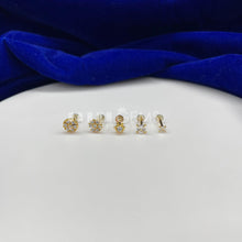 Load image into Gallery viewer, 8K Flower Nose Pin