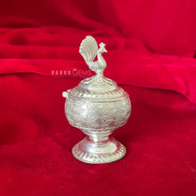 Load image into Gallery viewer, Mayur Gift Box