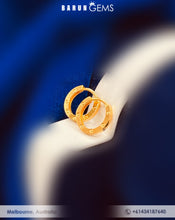 Load image into Gallery viewer, Hoop Earrings
