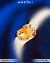 Load image into Gallery viewer, Hoop Earrings
