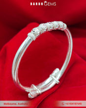 Load image into Gallery viewer, Carved Hatti Mukhey Bangle
