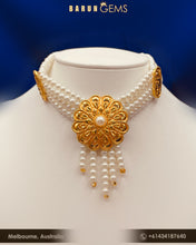 Load image into Gallery viewer, Pearl Choker (with fringe)
