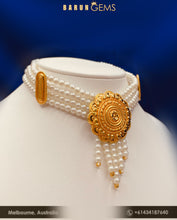 Load image into Gallery viewer, Pearl Choker

