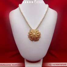 Load image into Gallery viewer, Pearl Necklace (Toddler/Teens)
