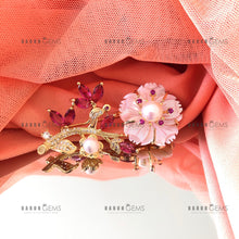Load image into Gallery viewer, Individually handcrafted sparkling stone detailing, our &#39;Spring&#39; Brooch is a stunning piece to finish any day or evening looks.  Gold-colored plating with diamante details. Nickel and lead-free metal, Imitation Stones &amp; Natural Pearl.
