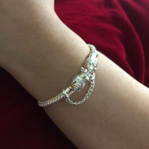 Round Cuff