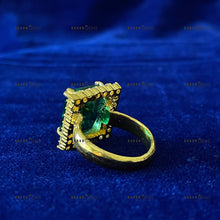 Load image into Gallery viewer, Green Stone Ring
