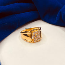 Load image into Gallery viewer, Stones Center Ring
