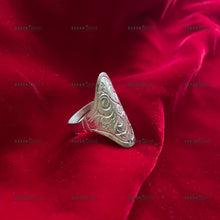 Load image into Gallery viewer, Pyakhan (Newari) Ring
