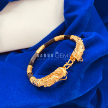 Load image into Gallery viewer, Gold Hatti-ko-Puchar Bracelet
