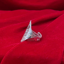 Load image into Gallery viewer, Pyakhan (Newari) Ring

