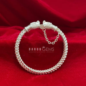 Round Cuff